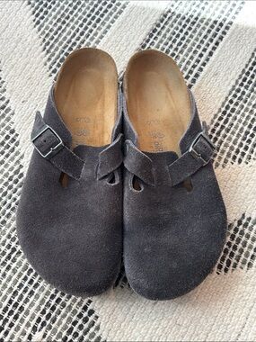 Birkenstock Boston Suede Buckle Clog - Dark Gray